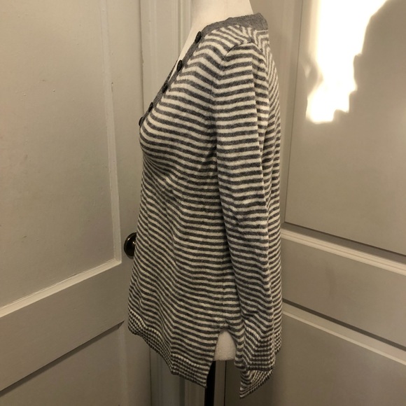 Anthropologie ladies sweater size xs - Picture 3 of 5